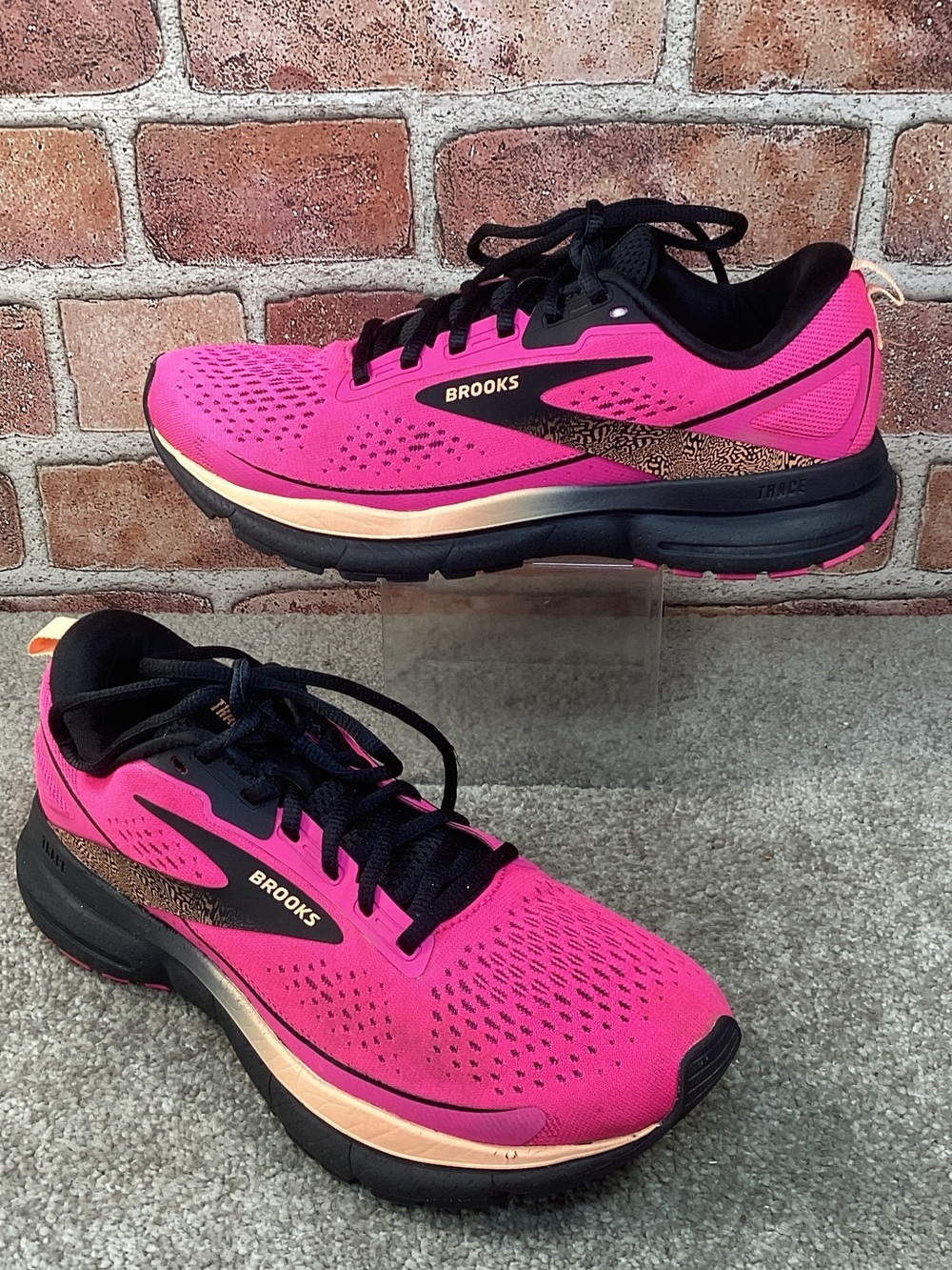 Brooks Trace 3 Women’s running shoes sneakers size 8